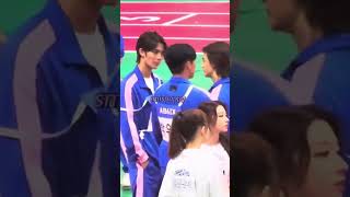 Download lagu Hyunjin with CIX Jinyoung & AB6IX Woojin [ISAC 2022] mp3