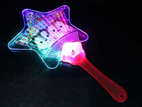 ディズニーツムツム カラフルフラッシュ星形光るうちわ　３２６６　大国屋