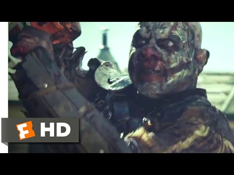 殭屍獵人 (2013) - 小丑用電鋸的場面 (8/10) | 電影片段 (Zombie Hunter (2013) - Clown With a Chainsaw Scene (8/10) | Movieclips)