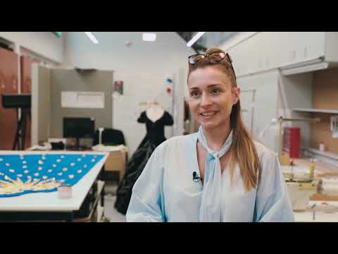 EIFFEL LÁTOGATÓI KÖZPONT: JELMEZEK