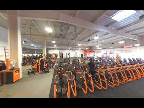 Basic-Fit 24/7 Miniature vidéo YouTube 9