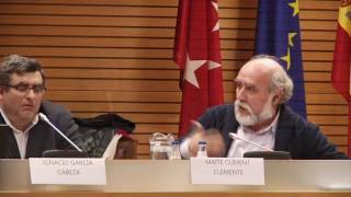 Mesa sobre contención mecánica