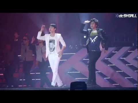 120818 SMTOWN LWT III in SEOUL - 동방신기 (TVXQ) Rising Sun
