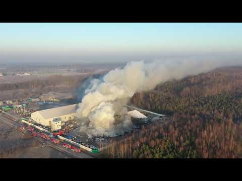 19.02.2019 Micigózd. Pożar składowiska elektrośmieci