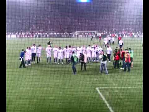 1.FC Magdeburg - Chemie Halle Landespokalfinale 2009 Mannschaft Feiert mit Fans