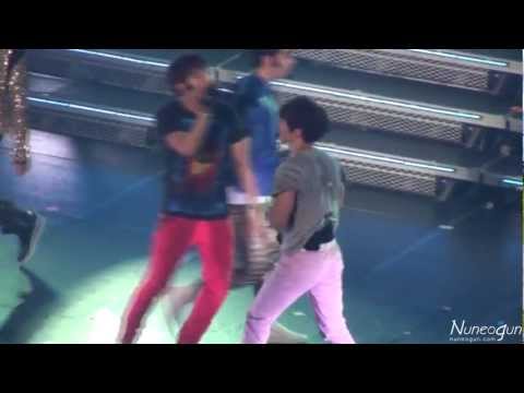 [Hands Up] 120524 2PM 'Six Beautiful Days'_준호직캠_By Nuneogun