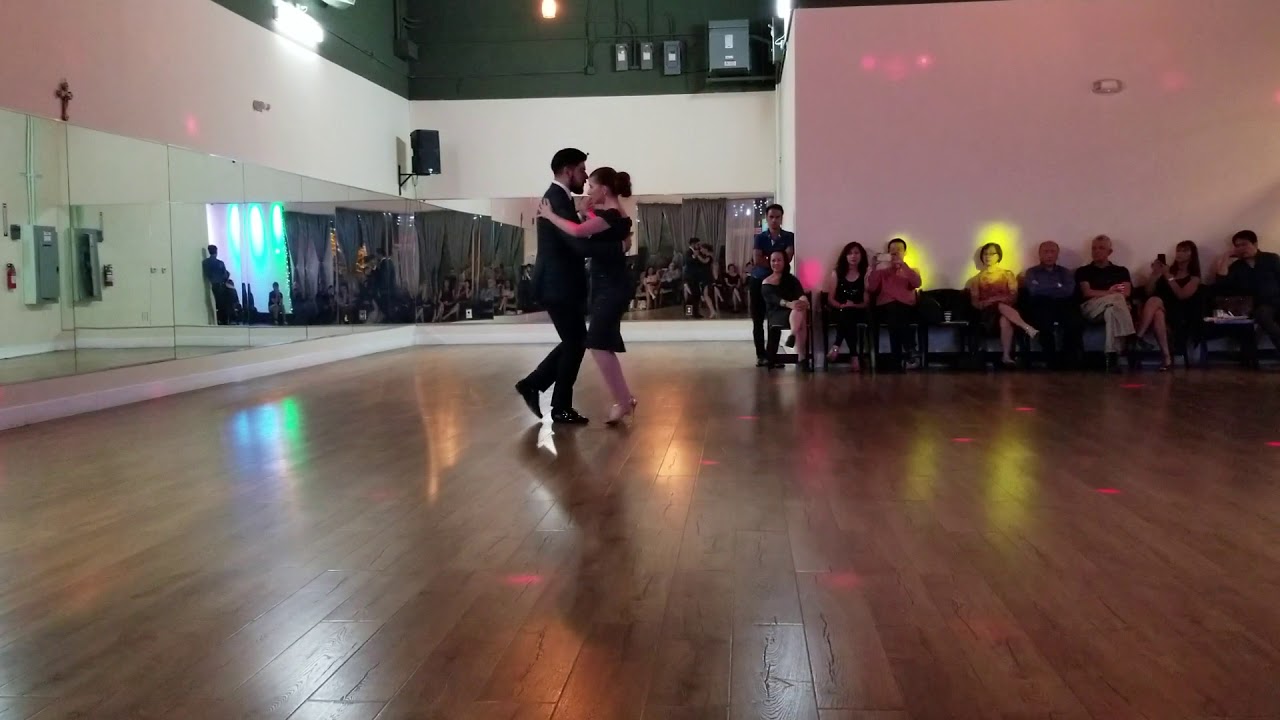 Sebastian Jimenez and Joana Gomes - performance at Silicon Valley milonga on 10/17/2018 (2 of 3)