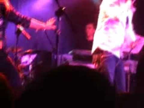 El que este que tumbe Manolin el medico de la salsa Bikini Barcelona