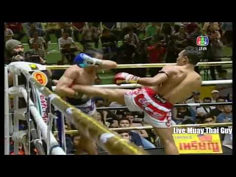 Saenchai - Stutter step and delayed timing