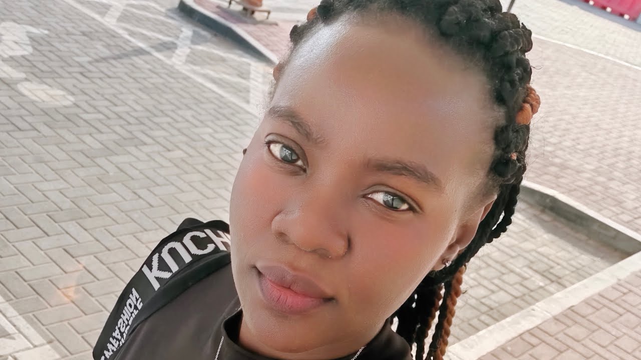 Obubonero kyolabila omukazi ayagala okumuzina kwoka