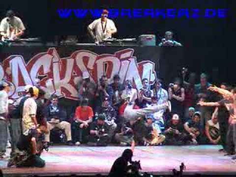 Battle for 1st place BOTY 2002 Final Expression vs Vagabonds.avi