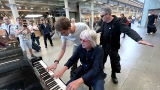 A Whole Lotta Jerry Lee Lewis Down at The Mall Today