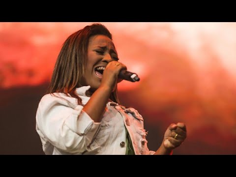 TU ÉS SANTO, TU ÉS SANTO 😭 - Família Wesley 🔥 Vigília Unção Sem Limites