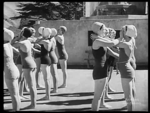 Weekly Review No. 126 (1943)