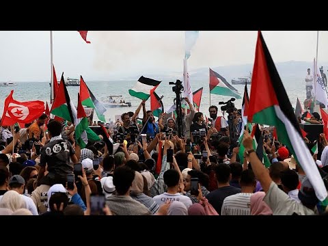Feuer in der Nacht: Schiff der Gaza-Flotilla vor Tunesien von einer Drohne getroffen