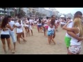 Dança na Praia com o mesmo sincronismo... 