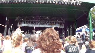 Hot Chelle Rae- Bushes (RK walks through crowd) @ The NYS Fair 2011