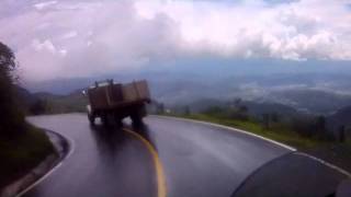 preview picture of video 'Descending to city Huehuetenango Guatemala'
