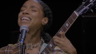 Lianne La Havas - I Say A Little Prayer [Eric Clapton’s Crossroads 2019] (Official Live Video)