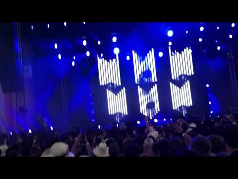 Icona Pop  - I Love It (Tiesto's Club Life Remix) (Tiesto Live Big City Beats Festival)