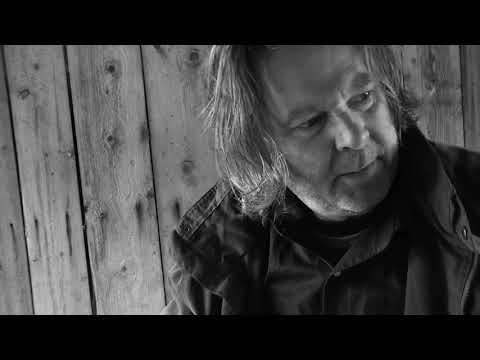 Elrox: Railroad crossing (Official music video)