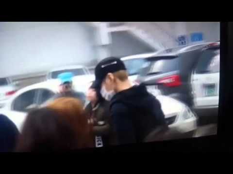 160318 SHINee Taemin outisde of Music Bank