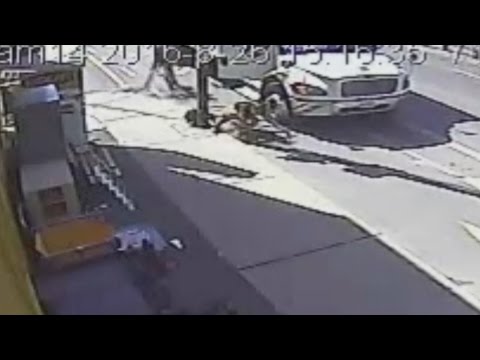 Video of cyclist being doored