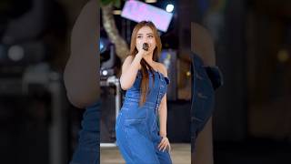 Download lagu Shinta Arsinta - Menemuimu #shintaarsinta #menemuimu #shortsvideo #shortvideo #shorts mp3