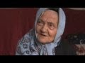 127-year-old woman sings love songs and feeds ...