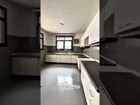 Casa en alquiler en Equipetrol para oficina – Bs 18.000, 7 ambientes y 500 m² #casaenalquiler