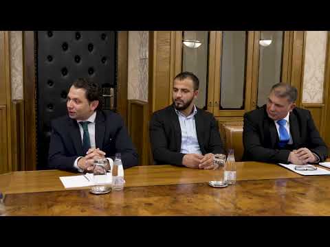 Predsjednik Skupštine sa predstavnicima NVO „Mladi Romi”