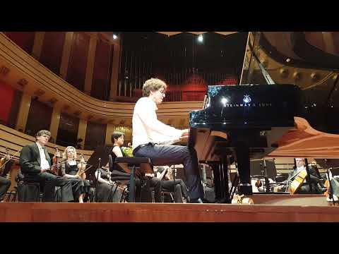 Lucas Debargue. Milosz Magin- "Nostalgie du payd"