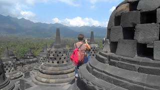preview picture of video 'Borobudur di Atas Gunung'
