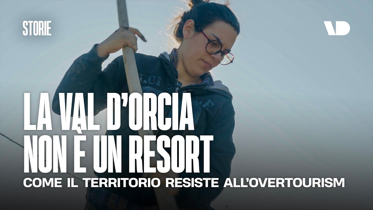 Fotogramma dal videoclip VAL D'ORCIA e OVERTOURISM: chi resiste alla trasformazione dei borghi in resort