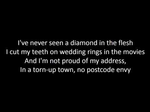 lorde-royals {lyrics}