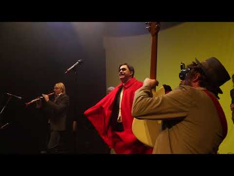 EXTRALISCIO – PUNK DA BALERA al cinema solo il 14, 15, 16 giugno.