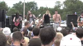 THE SHOWDOWN Monument Incased In Ash Texas Stage at Cornerstone 09