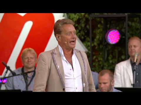 Björn Ranelid och Sara Li - Mirakel (Allsång på skansen 2012)