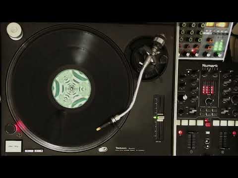 Octodred–Technological Illusions Vol 1 A1 Octodred vs  Goa Chix