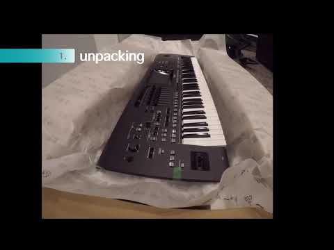 Unboxing Yamaha Genos