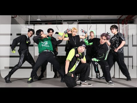 NCT 127 엔시티 127 '질주 (2 Baddies) Dance Cover By SQUIDWARD