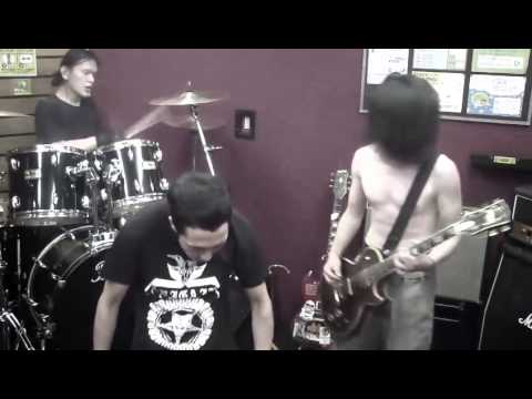 LOST WITHOUT GRENADE(from ZENANDS GOTS,GRIND-d.c.p.s.,ex-DISGRACE TO THE BASTARD) studio rehearsal