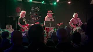 LUKE HAINES &amp; PETER BUCK LIVE IN LEEDS 2025          ROCK N ROLL AMBULANCE