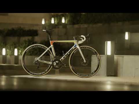 LOOK 795 Blade RS 👀 Close-Up