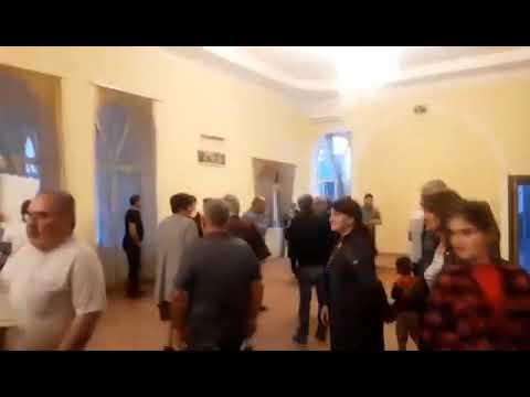 ԱԺ պատգամավորների հետ հանդիպման ավարտին մարտակերտցիները երգեցին «Զարթնի՛ր, լաո» երգը