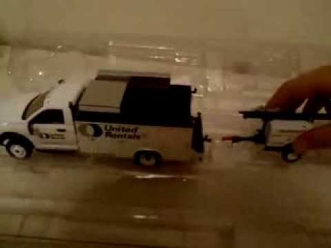 United Rentals 5500 Heavy Duty Truck with Magnum 6030 light tower trailer die cast review