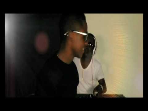 DJ KAPIRO FT AGRE G -TA BOM