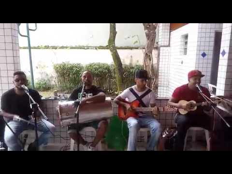 Gu silva e banda ao vivo ...cantando frenesi do pixote