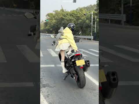 The girl rode the bike easily #shortvideo