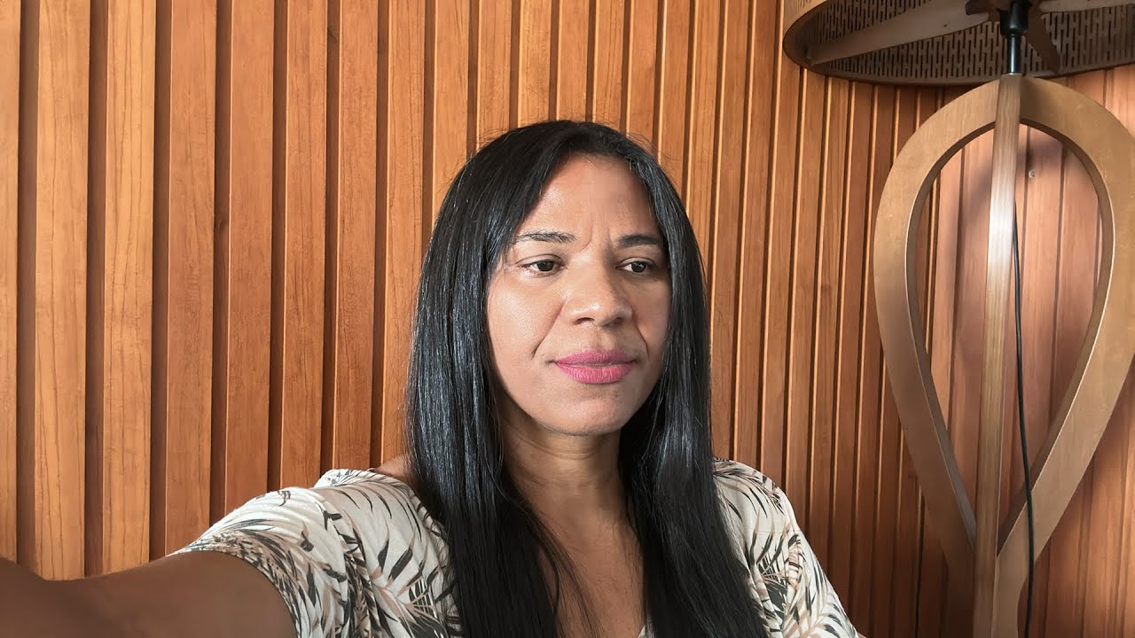 Alguém falou teu nome hoje Duas vezes￼ Você precisa saber o que ela disse esta benção é tua ￼￼